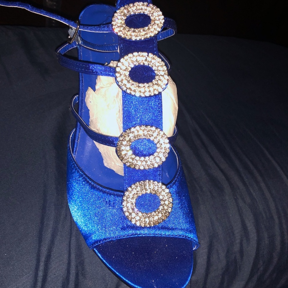 Women's shoes